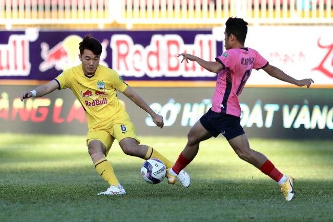 Tin nóng V.League 23/11: HAGL chia tay nhiều trụ cột sau Cúp QG 2022; 2 ngôi sao xác nhận ở lại
