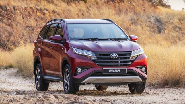 Giá lăn bánh Toyota Rush kèm ưu đãi tháng 11/2022: Hứa hẹn gây khó khăn cho Suzuki XL7