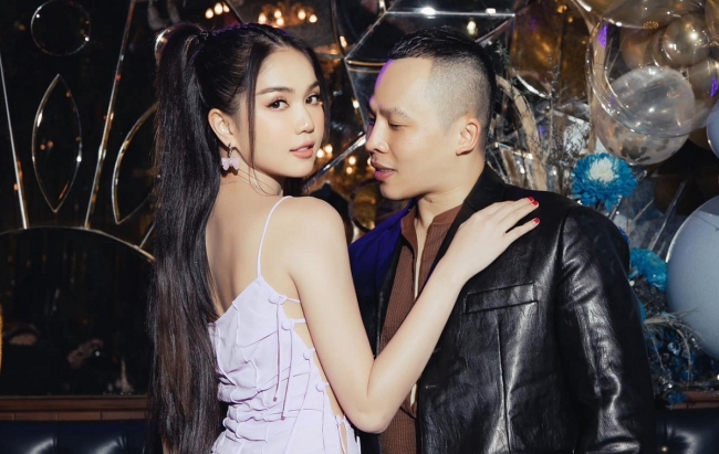 Ngọc Trinh gọi Vũ Khắc Tiệp là 'tri kỉ', công khai hôn môi tình tứ, đập tan tin đồn 'cạch mặt' nhau