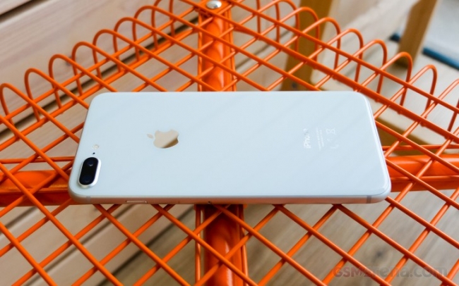 Giá iPhone 8 Plus mới nhất tháng 12, giá rẻ như cho, ngang ngửa Samsung Galaxy A13