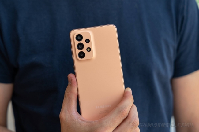 Giá Galaxy A33 5G mới nhất, giảm nhiều đến ngã ngửa, ngon rẻ hơn mua iPhone XR