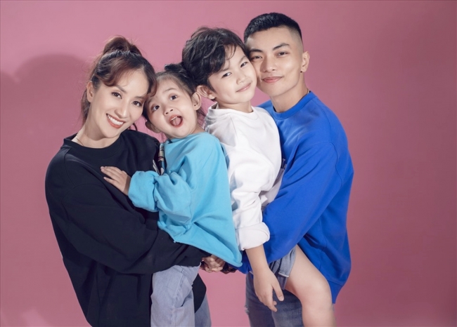 Khánh Thi phủ nhận nghi vấn mang bầu lần thứ 3 với Phan Hiển