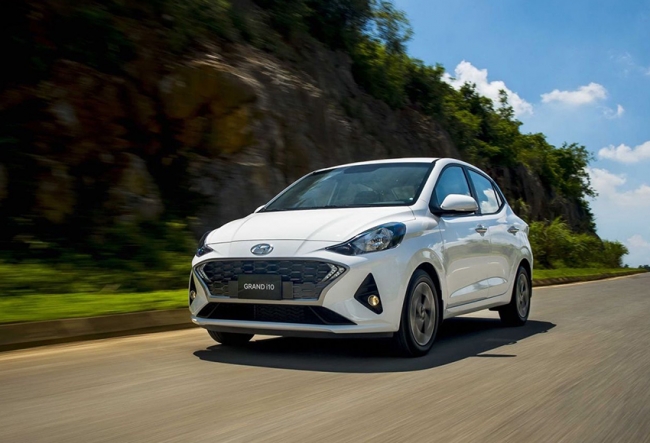 Giá lăn bánh Hyundai Grand i10 tháng 2/2023: O ép Kia Morning bằng khuyến mại siêu khủng