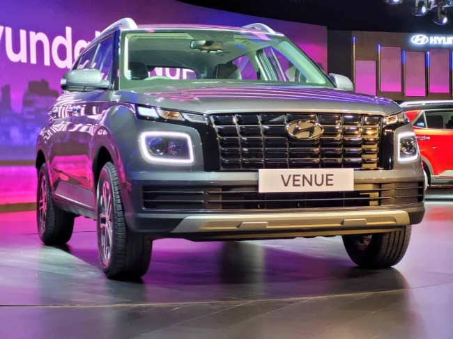 Hyundai Venue 2023 ra mắt với giá chỉ từ 219 triệu đồng, khiến cho Kia Sonet ‘thất điên bát đảo’