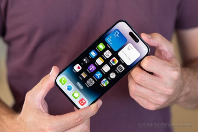 Giá iPhone 14 Pro tháng 2/2023, giảm cực cháy, áp lực đè nặng lên vai Galaxy S22 Ultra