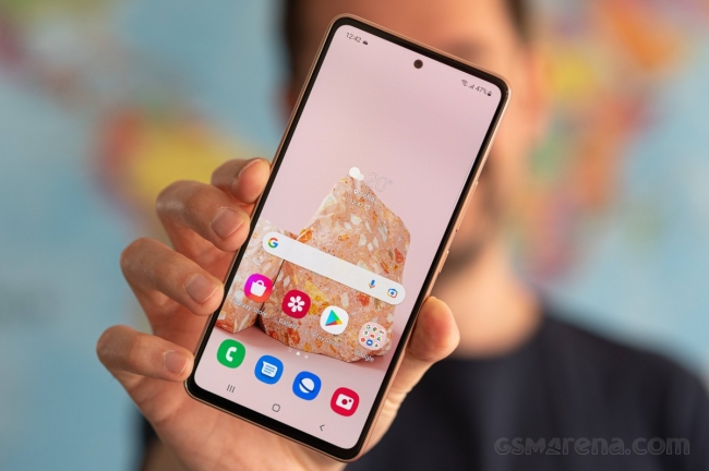Giá Galaxy A53 5G tháng 2/2023, chỉ còn hơn 7 triệu, khiến iPhone 11 'lác mắt'