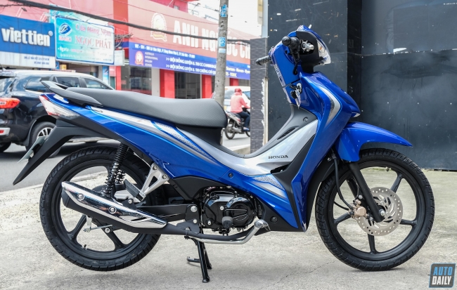 Tin xe 6/2: Mẫu xe số Honda bất ngờ rớt giá gần 20 triệu đồng, cận cảnh Kia K3 2023 bản 365 triệu
