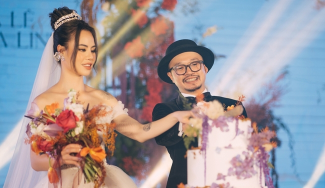Khánh Thi, Phan Hiển cùng dàn sao Việt dự lễ cưới của Hà Lê và bà xã kém 12 tuổi