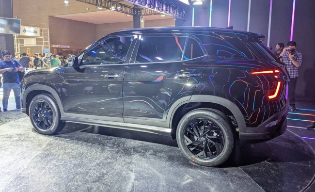 Tin xe 17/2: Hyundai Creta 2023 thêm phiên bản mới tuyệt đẹp, giá bán rẻ áp đảo Toyota Corolla Cross