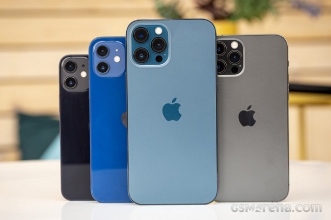 Bất ngờ có hàng trở lại, iPhone 12 Pro Max có gì mà khiên khách Việt 'chao đảo'