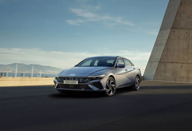 Hyundai Elantra 2023 lộ diện trước thềm ra mắt, khách Việt phát sốt vì thiết kế quá đẹp