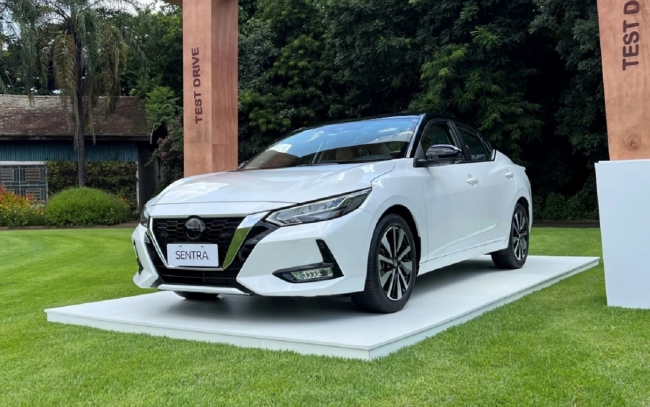 Nissan Sentra 2023 'quật ngã' Honda Civic với giá 663 triệu, trang bị vượt tầm phân khúc