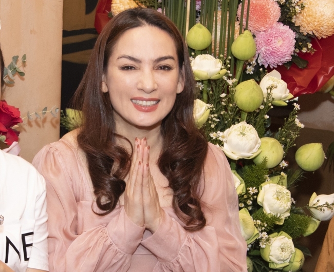 Con gái Phi Nhung cảnh báo lừa đảo, thường xuyên bị mạo danh và trục lợi khiến dân mạng bức xúc