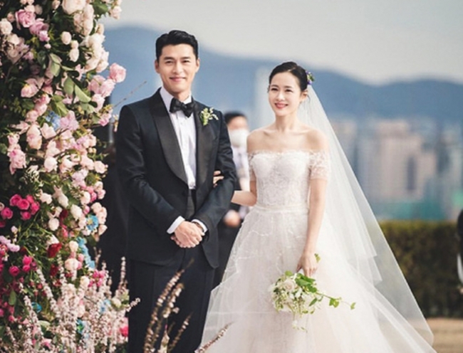 Son Ye Jin – Hyun Bin kỷ niệm 1 năm ngày cưới, phá tan tin đồn ‘đường ai nấy đi’
