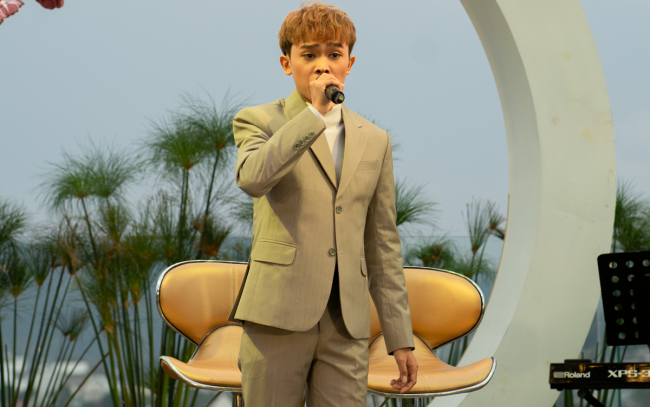 Bất ngờ trước loạt món quà đắt đỏ mà Hồ Văn Cường nhận được từ người hâm mộ