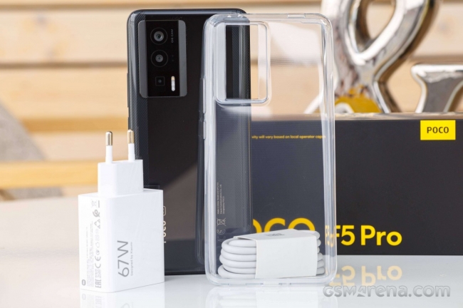 Mở hộp POCO F5 Pro: Hiệu năng ‘đè bẹp’ Galaxy S22 Ultra, màn hình ‘vượt mặt’ iPhone 12