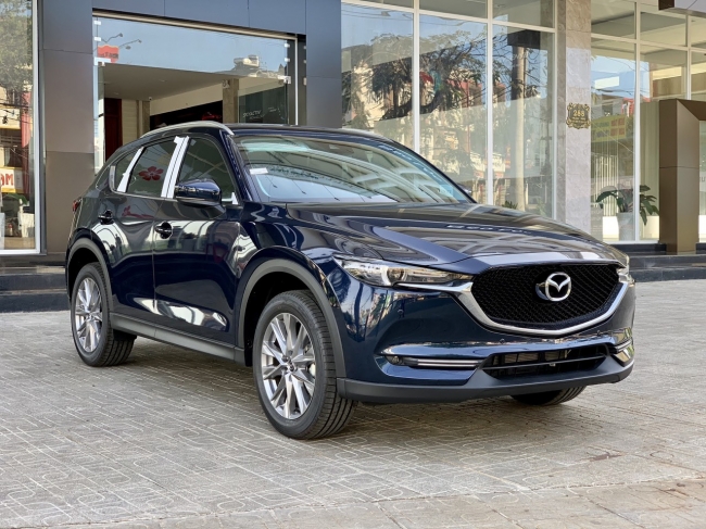 Giá xe Mazda CX-5 2022 chỉ còn 719 triệu tại đại lý, rẻ đến khó tin khiến Honda CR-V 'hoảng hốt'