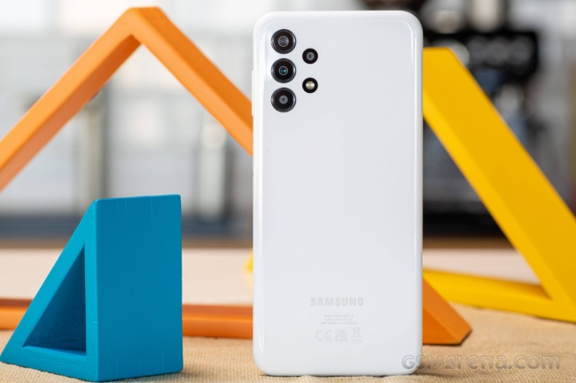 Giá Galaxy A13 từ 3 triệu, thiết kế đẹp long lanh, vẫn là điện thoại giá rẻ đáng mua nhất tháng 5