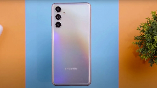 Rò rỉ video trên tay Samsung Galaxy F54 5G tiết lộ toàn bộ thiết kế và thông số kỹ thuật