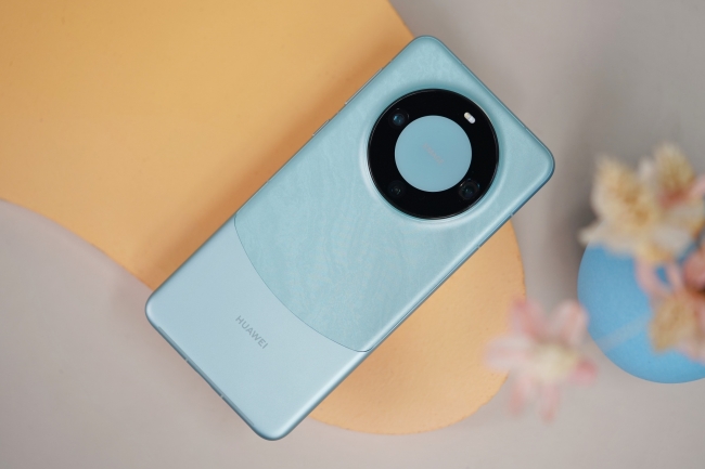 Mở hộp Huawei Mate 60 Pro, đẹp hơn iPhone 15 Pro, trang bị áp đảo Galaxy S23 Ultra