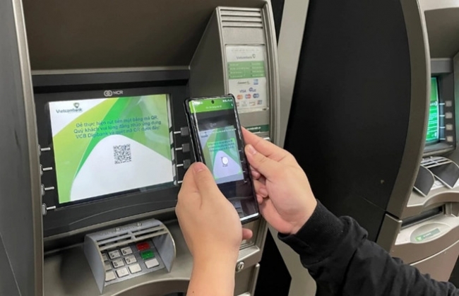 Rút tiền tại cây ATM xong đừng vội rời đi ngay, làm ngay việc này để tránh mất tiền oan