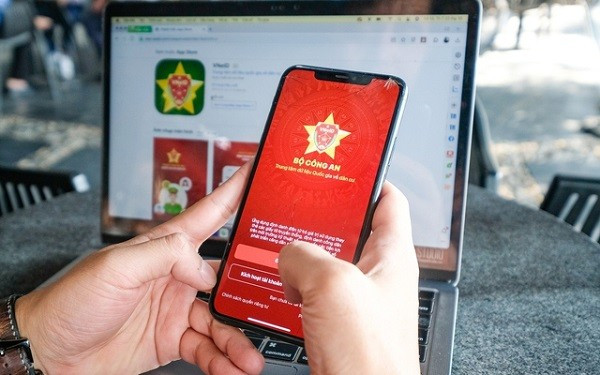 Bị lừa gần 900 triệu đồng vì cài ứng dụng VNeID giả mạo: Thủ đoạn lừa đảo mới người dân cần chú ý