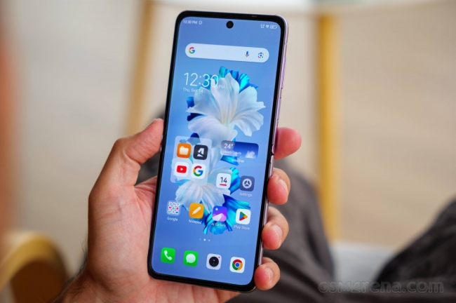Kẻ hủy diệt Galaxy Z Flip5 ra mắt: Thiết kế độc đáo, màn hình lớn hơn Galaxy S23 Ultra