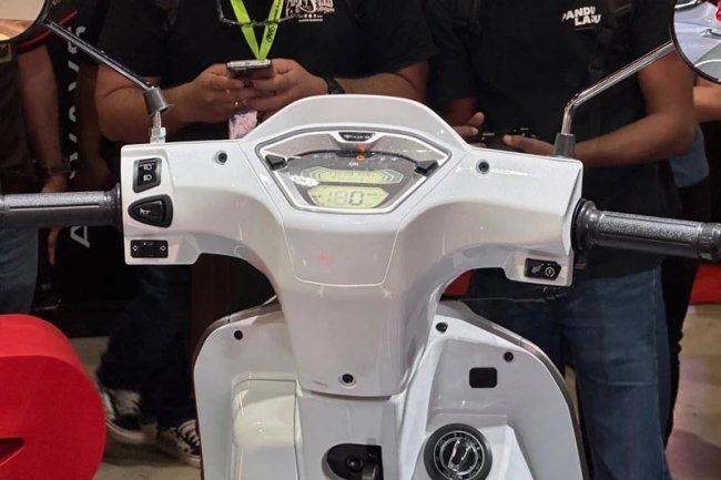 Tin xe trưa 3/10: ‘Kẻ thay thế Honda SH’ ra mắt với giá chỉ 45 triệu đồng, thiết kế đẹp miễn chê