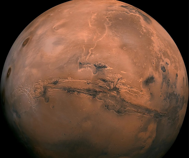 Giải mã về bầu trời xanh ma mị ở trên sao Hỏa, khác hoàn toàn với bầu trời ở Trái Đất