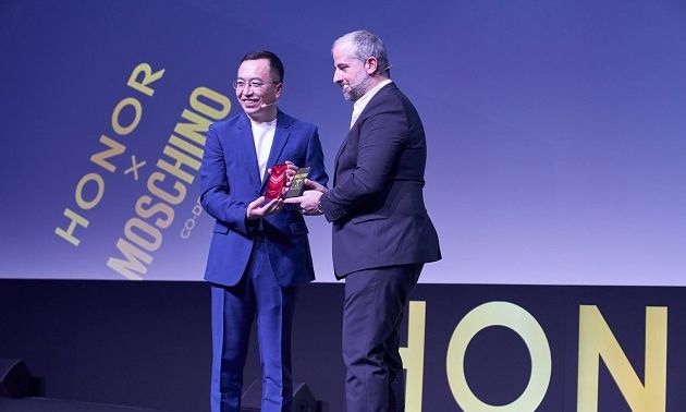 Theo ông Richard Yu, “Huawei và HONOR có thể trở thành nhà sản xuất điện thoại thông minh lớn nhất thế giới trong năm nay”