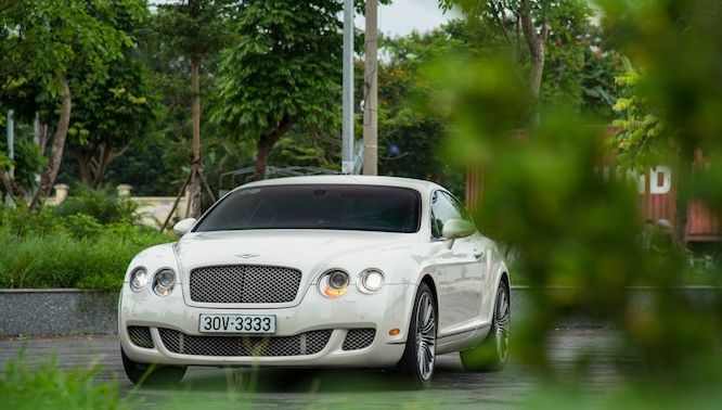 Đeo biển '3333' nhưng chiếc Bentley này có giá bán lại chỉ hơn 2 tỷ đồng