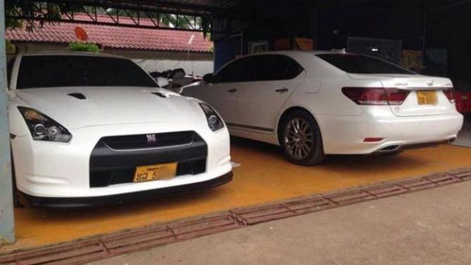 Bóc trần chiêu trò đưa xe biển số Lào về Việt Nam tiêu thụ