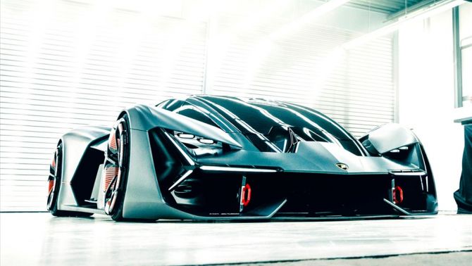 Kinh ngạc trước siêu xe Lamborghini 60 tỷ chạy bằng điện