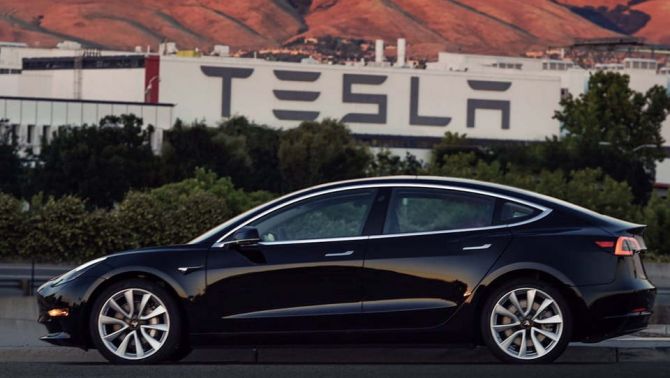 Tesla 2019: 'Ông hoàng thua lỗ' tiếp tục mất thêm 10.000 tỷ trong quý 2