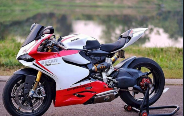 Bảng giá xe Ducati tháng 8/2019 tại thị trường Việt Nam