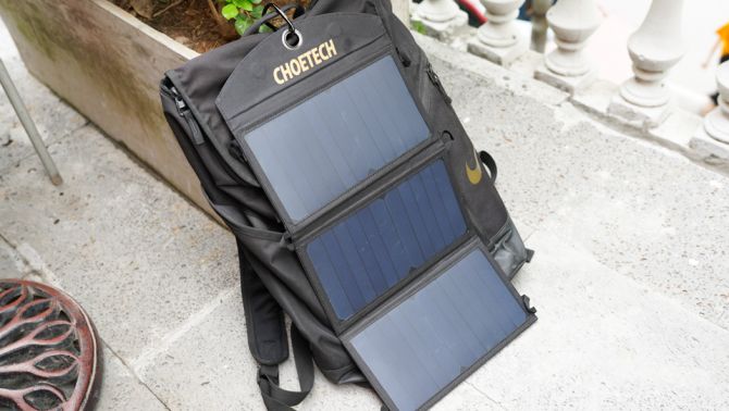 CHOETECH 19W Solar Charger: Sạc năng lượng mặt trời thú vị, hữu ích cho phượt thủ!