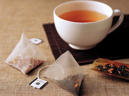 Mỗi gói trà túi lọc nhựa đưa vào bụng người uống 11,6 tỉ hạt vi nhựa