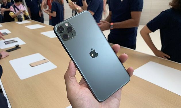 Chiếc iPhone 11 Pro đầu tiên tại Việt Nam dính lỗi nháy màn hình