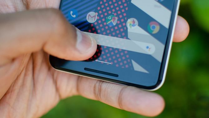 Google ép các điện thoại phải dùng cử chỉ vuốt mặc định của Android 10  