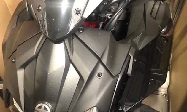 Kawasaki Z H2 lộ ảnh: Bình xăng to, gầm hố, động cơ siêu nạp