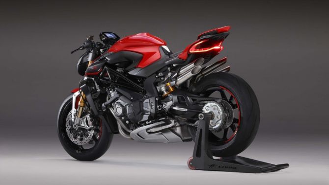 Siêu Nakedbike MV Agusta Brutale 1000 RR mới ra mắt, giá gần 1 tỉ đồng có gì đặc biệt?