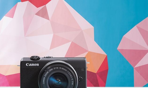 Canon ra mắt máy ảnh không gương lật M200