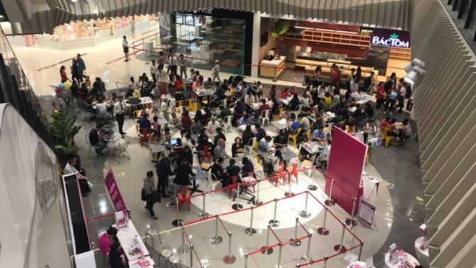 Khu siêu thị lớn nhất Vịnh Bắc Bộ đón người dân Hà Nội đổ bộ vào ngày khai trương