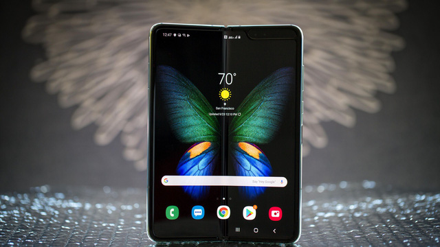 Samsung chính thức giới thiệu Galaxy Fold tại Việt Nam, số lượng giới hạn với giá 50 triệu