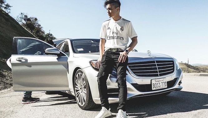 Ngưỡng mộ CEO 17 tuổi sáng lập 2 công ty, sở hữu nhiều siêu xe bạc tỷ