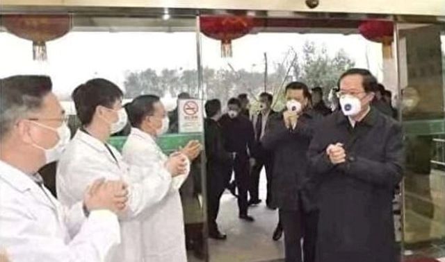 Dư luận bức xúc khi quan chức Vũ Hán ‘cuỗm’ khẩu trang chuyên dụng viện trợ cho nhân viên y tế