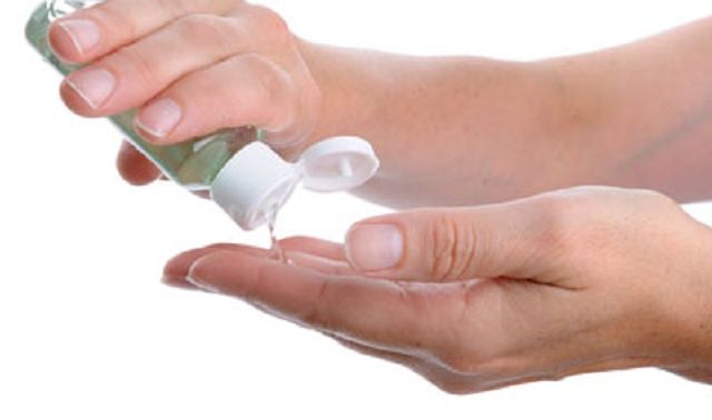 Nước rửa tay khô diệt khuẩn có thực sự ngăn được virus corona?