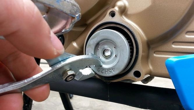 Những điều cần lưu ý về lọc nhớt: Ai đi xe cũng nên biết