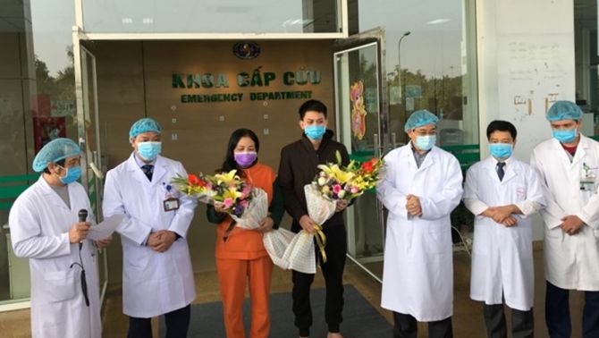 Toàn bộ 16 ca nhiễm COVID-19 đã khỏi bệnh, phác đồ điều trị của Việt Nam được đánh giá cao