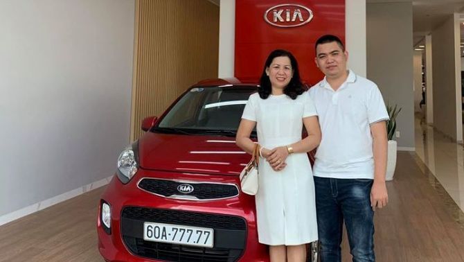 Những chiếc Kia Morning 'đổi đời' từ vài trăm triệu lên hàng tỉ đồng nhờ tấm biển này